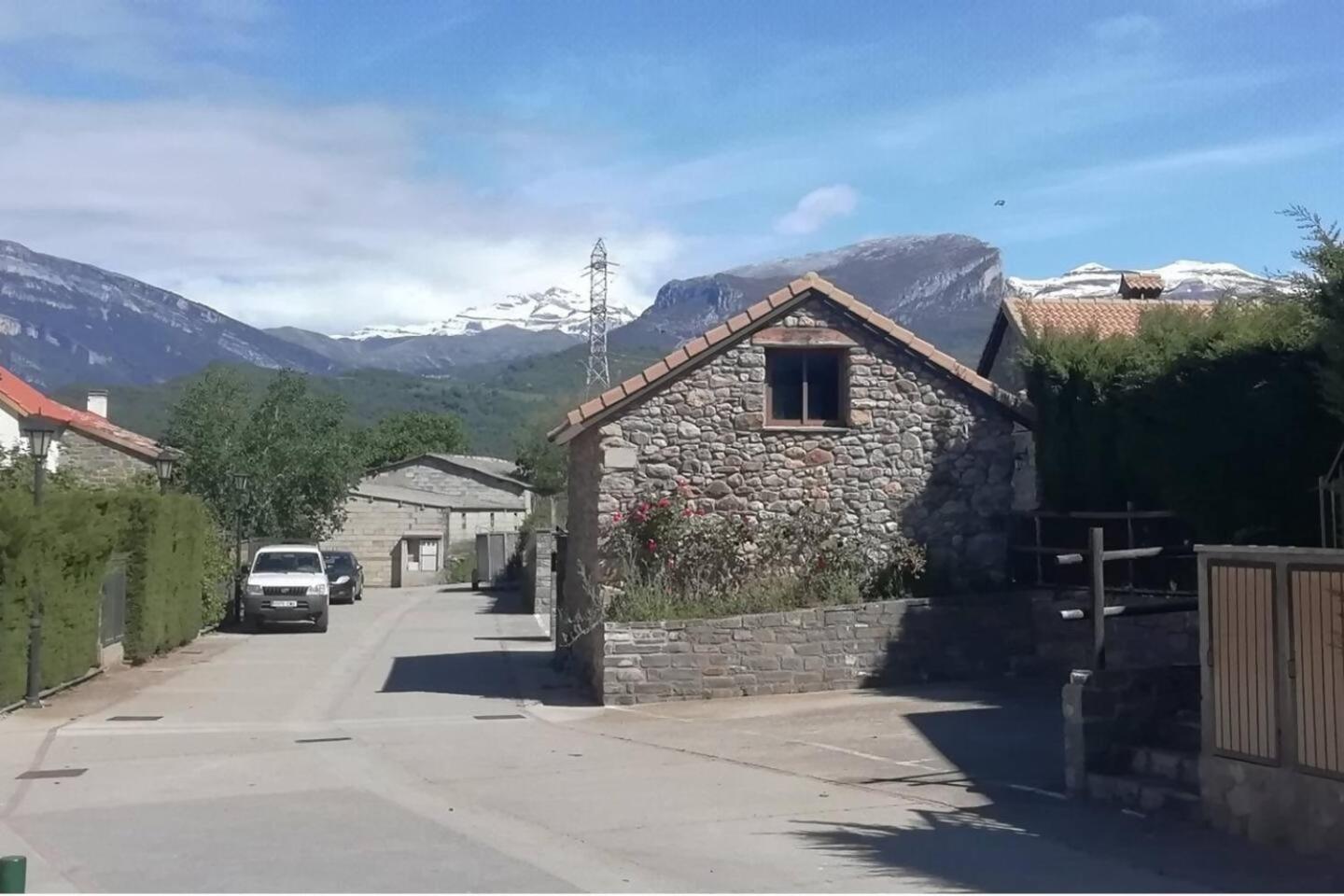 Duplex La Valle Ordesaainsa لاسبونا المظهر الخارجي الصورة