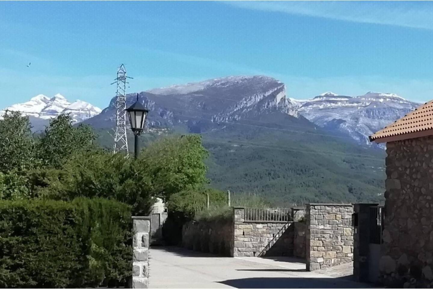 Duplex La Valle Ordesaainsa لاسبونا المظهر الخارجي الصورة